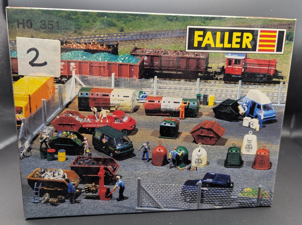 Faller Wertstoff-Container (351), Foto 1