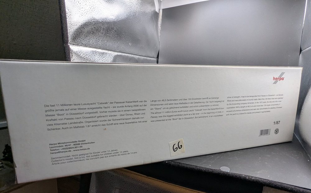 Herpa Luxusyacht 'Catwalk' by Kaiser Werft, Maßstab 1:87, Foto 2