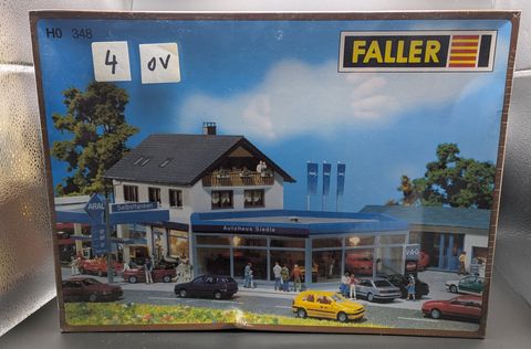 Faller VAG Autohaus Siedle KG (348) mit Tankstelle und Garage, originalverpackt