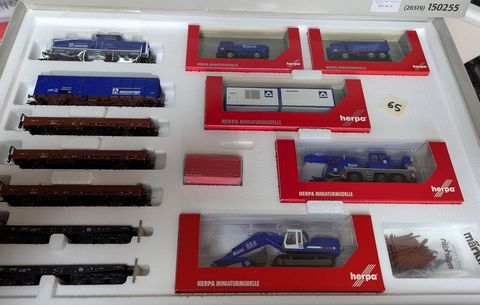 Märklin / Herpa Märklin digital H0 Bautransportzug 'HOCHTIEF' (26519 / 150255), Zugpackung